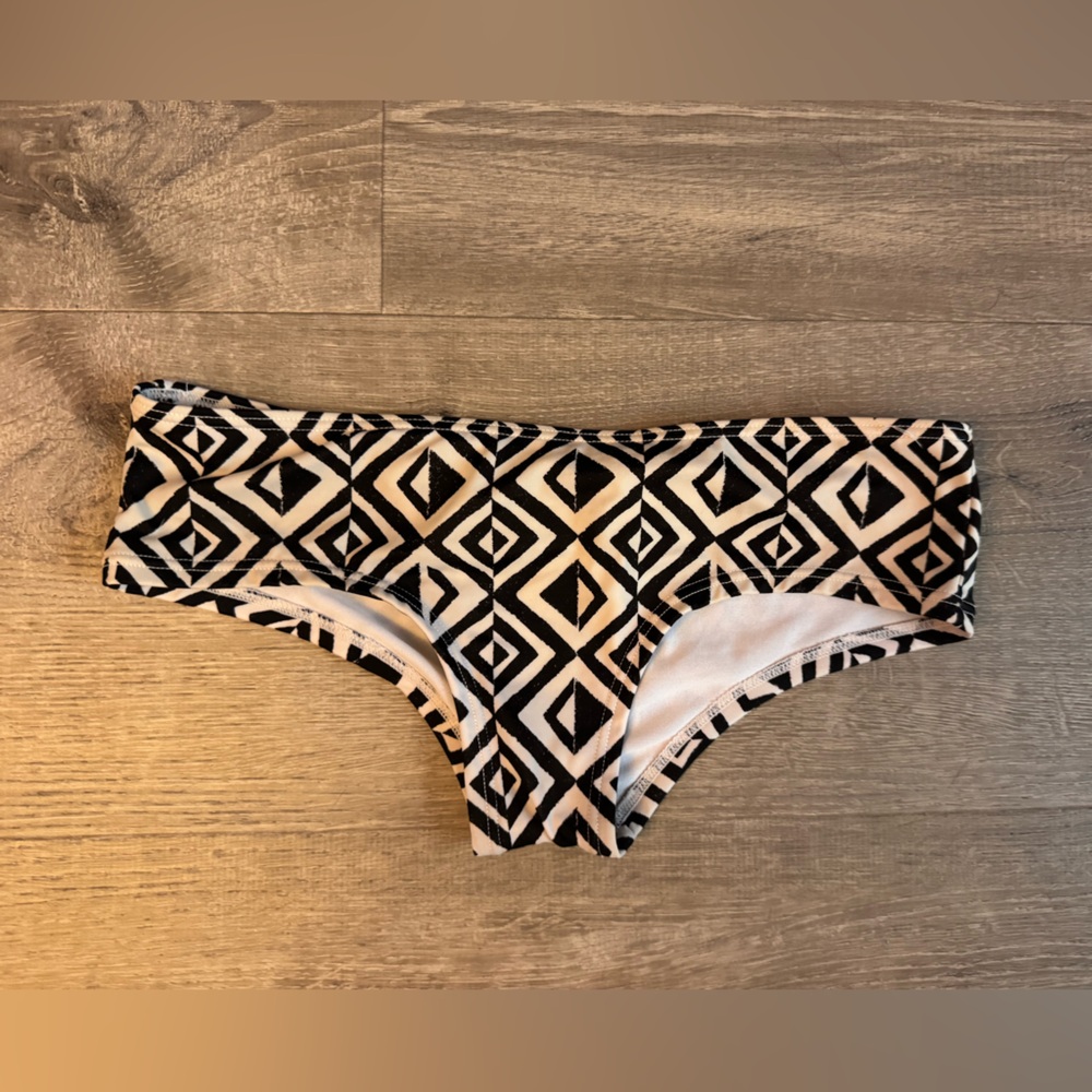 Billabong Black and White Geometric Bikini Bottoms